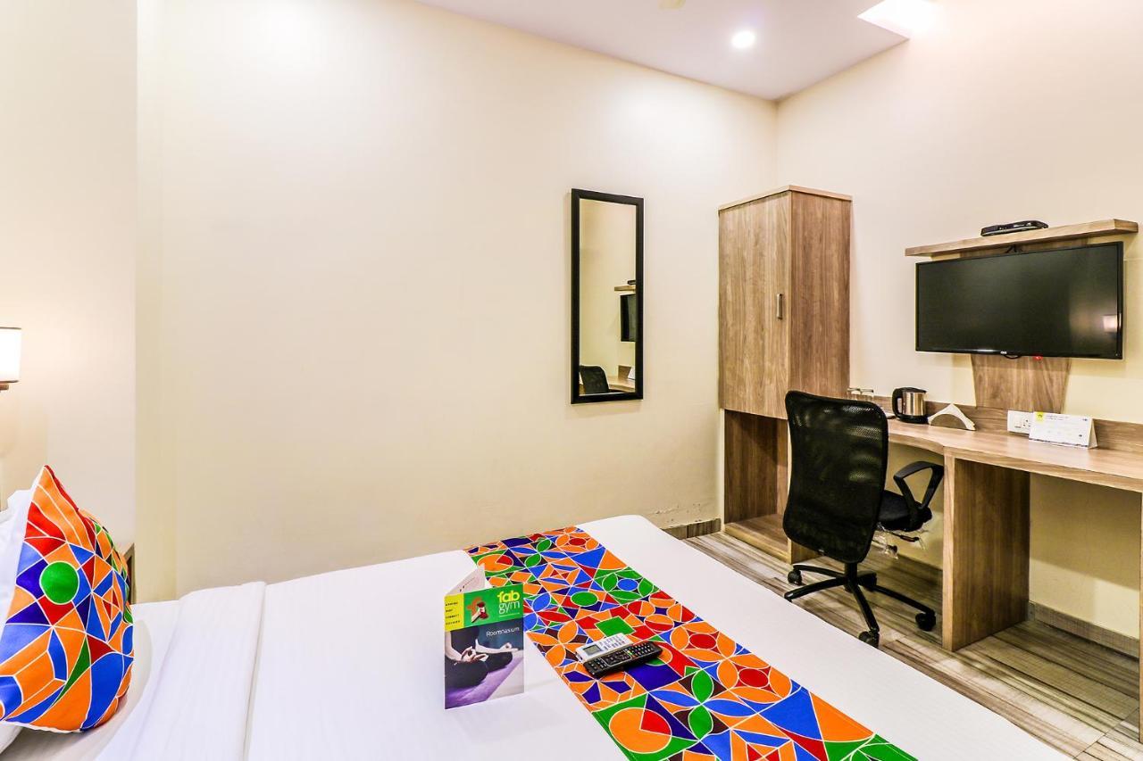 Fabhotel Aksa International - Nr Mumbai International Airport Exterior foto